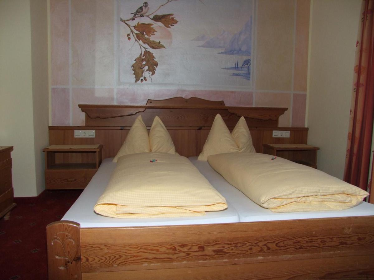 Hotel Landhof Simeter Gmbh Spittal an der Drau Ngoại thất bức ảnh